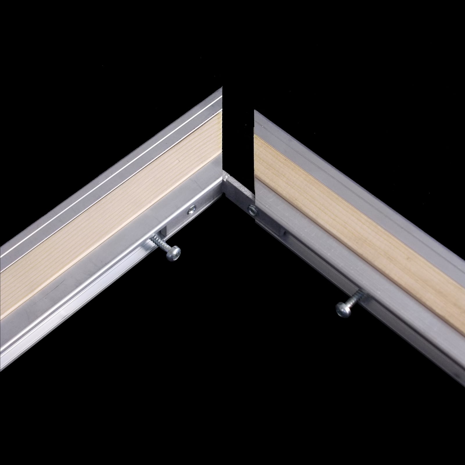 Profilo in alluminio rivestito in legno AL65.40, giunzione d'angolo con vite tensionatrice